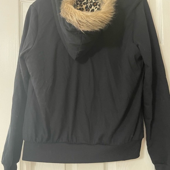 Live to be Spoiled, zip up “LOVE”jacket - Picture 9 of 15